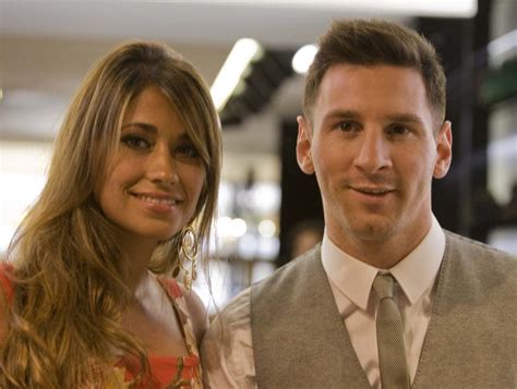 lionel messi wife age 2001